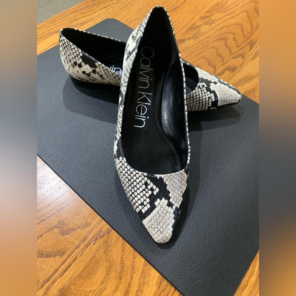 Calvin Klein flats